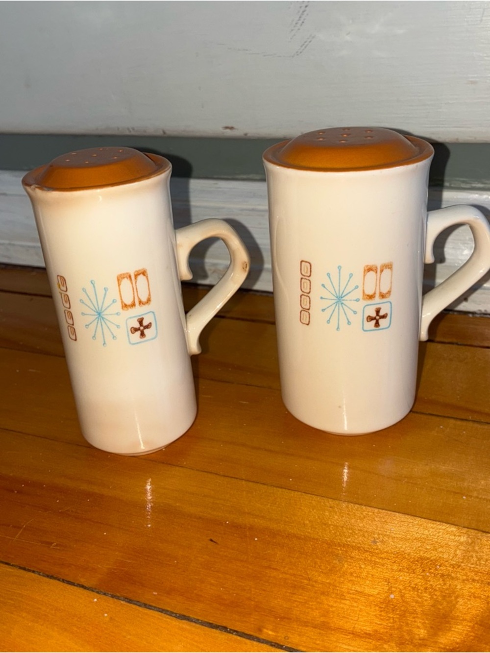 Taylor Smith Taylor Cathay Salt Pepper Shakers MCM Atomic Starburst USA